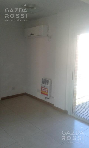 Imagen 8 de 11 de Excelente Duplex En Venta Con Cochera, La Vieja Estacion!