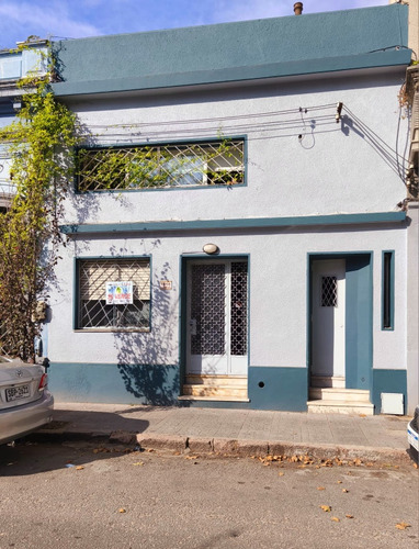 Vendo Casa Doble Entrada P.Ășnico Frente/ancho 6 Metros Largo 11metros En 2pisos Altura Permitida 27 Mts