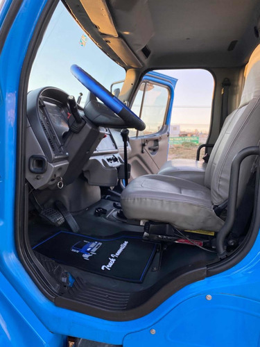 Imagen 9 de 15 de Freightliner M2 2004