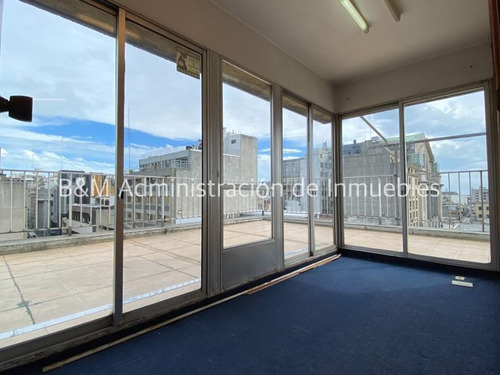 Alquiler Oficina Penthouse Ciudad Vieja.