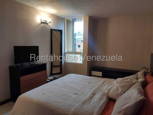 Apartamento Remodelado En El Encantado Listo Para Habitar Dubravska Alarcón 25-19299