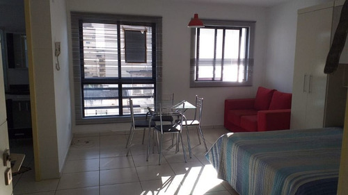 Imagem 4 de 9 de Studio Para Alugar, 47 M² Por R$ 900,00/mês - Centro - Curitiba/pr - St0017
