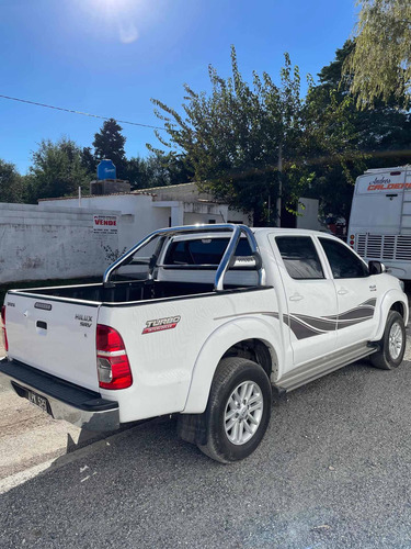 Toyota Hilux 3.0 Cd Srv Cuero I 171cv 4x2 2012