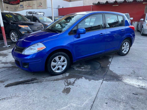 Imagen 2 de 10 de Nissan Tiida 2012 5p Hatch Back Emotion Aut