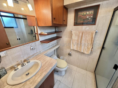 Se Ofrece En Venta Acogedor Y Extraordinario Penthouse Ubicado En Campo Alegre