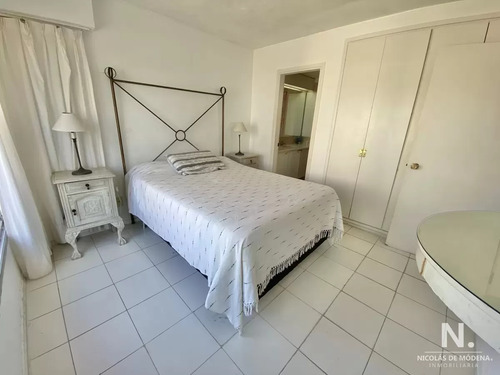 Oportunidad De Vida Impecable En Torre Marina Ii