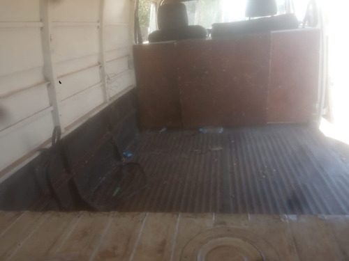 Imagem 4 de 9 de Volkswagen Kombi Clipper
