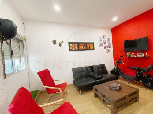 Imagen 1 de 8 de Venta Casa Ph Con Reformas Reducto Precio Ajustado
