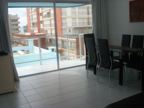 Imagen 2 de 13 de Peninsula, 2 Ambientes Con Balcon Y Garage.