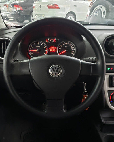 Imagem 2 de 10 de Volkswagen Voyage 1.6 Mi Trend 8v Flex 4p Manual