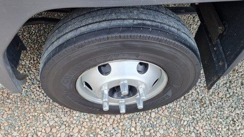 Imagem 7 de 14 de Ford Cargo 816 S 4x2 Rodado Duplo Ano 2018 Bau 6,20 Mts