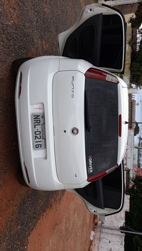 Fiat Punto 2011 1.4 Attractive Flex 5p