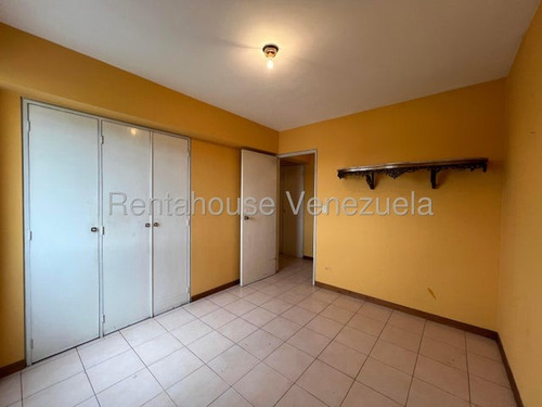Venta De Practic Apartamento, Mls 25-23990, Ycl.
