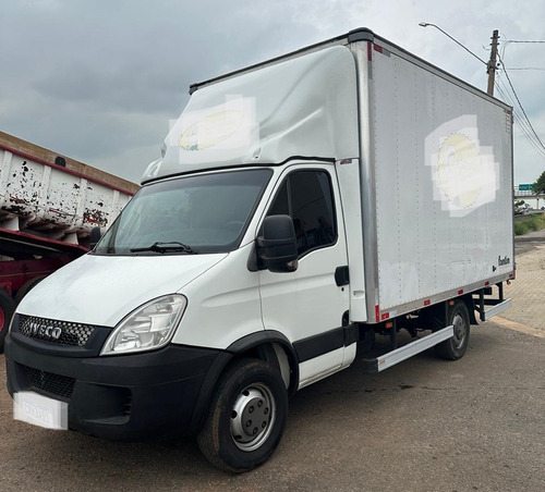 Iveco Daily 35s14, Ano 2019, 4x2, Equipado Com Bau 4mts