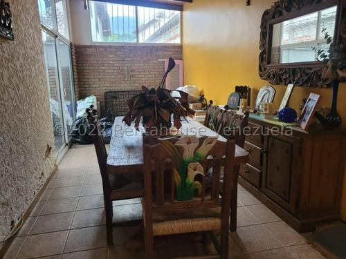 Imagen 15 de 17 de Macaracuay, Casa Ben Construida, Acabados De Primera