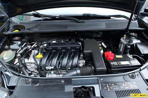 Imagen 16 de 25 de Renault Logan 1.6 Exclusive Automático
