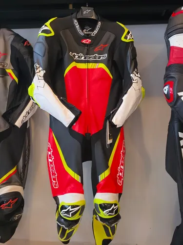 Macacão Alpinestars Gp Tech V4 1pc Tam 50 Descontão | MercadoLivre