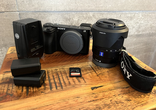 Sony Alpha 6500 Ilce-6500 Con Lente Zeiss 4/16-70