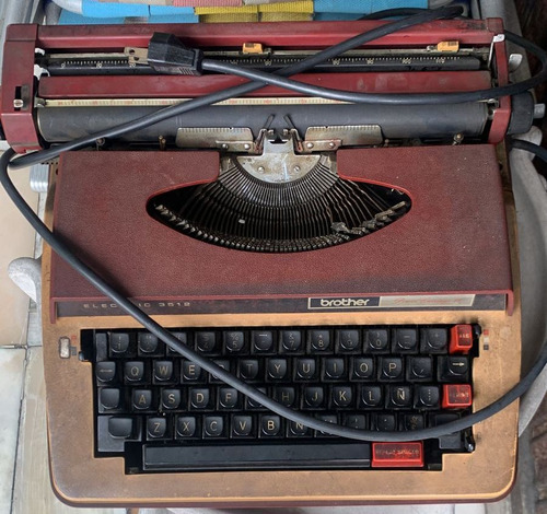 Máquina De Escribir Antigua