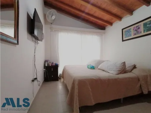 Casa Con Techo En Madera Inmunizada Con Teja(mls#244634)