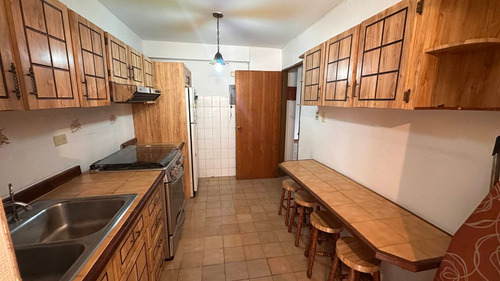 Apartamento En Venta En Piso Bajo Urb Valles De Camoruco Acv 278416
