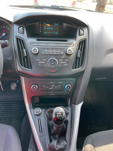Imagen 11 de 18 de Ford Focus 4p Mt Vendo/permuto