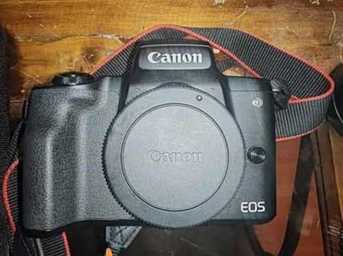 Canon Eos M50 Mark Ii +2 Lentes+accesorios (Usado)