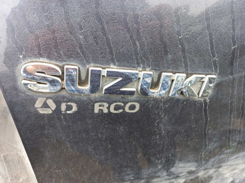 Emblema  Suzuki  Suzuki Alto 800. Año 2014. Original.