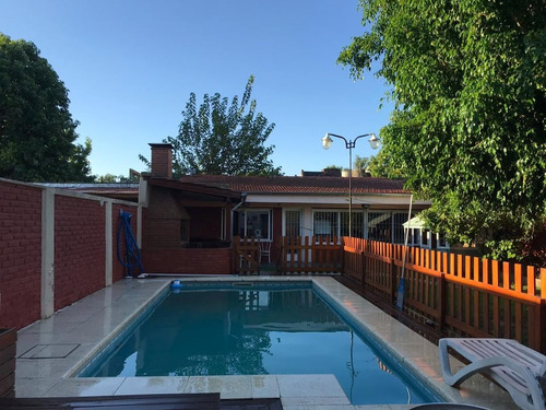 Chalet 4 Ambientes Excelente Oportunidad. Ituzaingo....