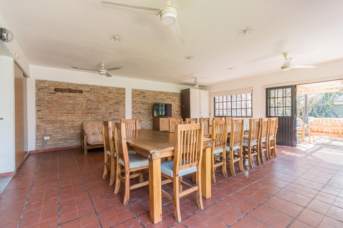Venta Casa En Monte Grande - 3 Dormitorios - Apto Crédito
