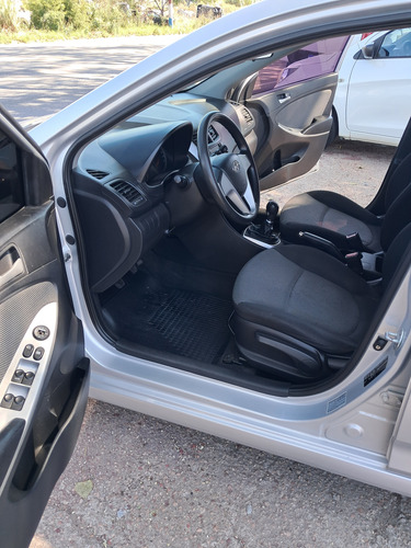 Hyundai Accent 1.4 Cvvt Gl Full Hatchback