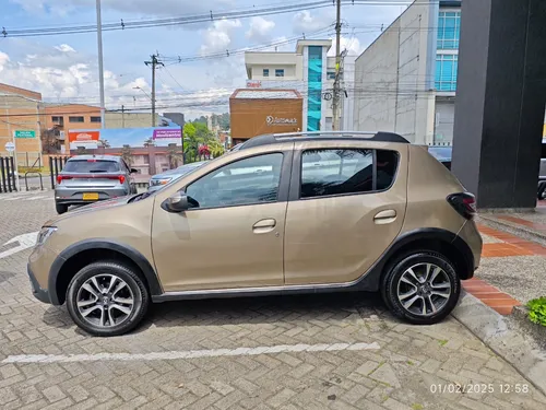 Renault Stepway 1.6 Intense Automática