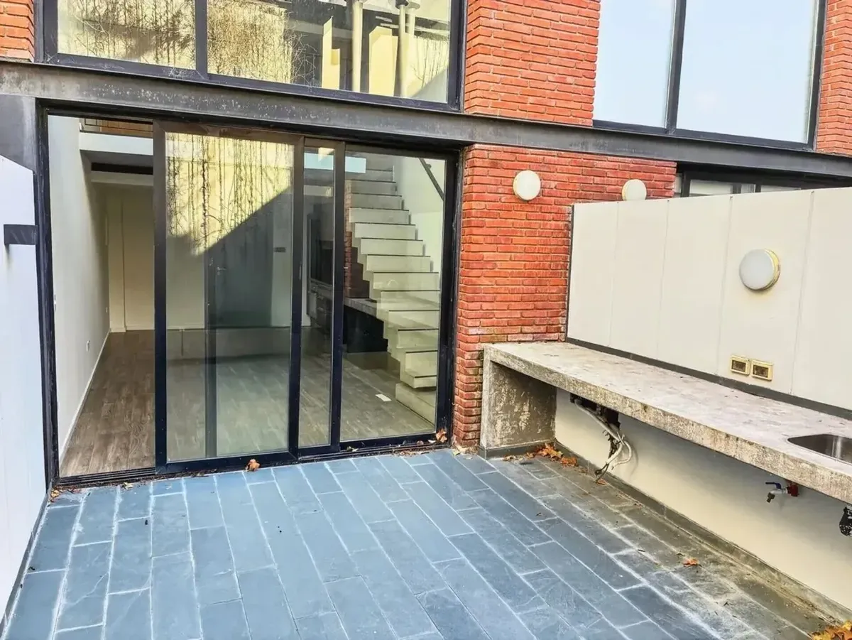Alquiler Loft 1 Dormitorio En Punta Carretas Con Doble Altura, Patio, Parrillero Y Cochera · Foto 3