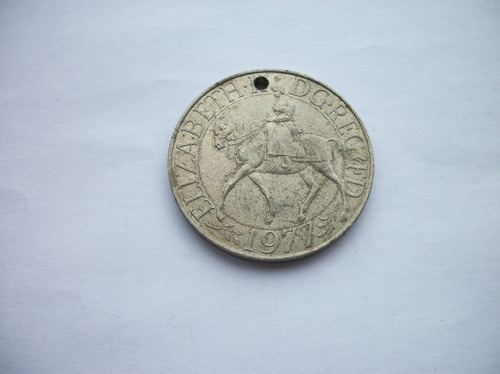 Medalla Conmemorativa Reina Elizabeth 1977,  (rg)