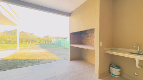 Imagen 16 de 30 de Casa 4 Ambientes Venta Santa Elena Pilar Del Este