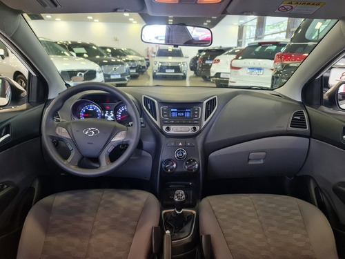 Imagem 3 de 6 de Hyundai Hb20s 1.6 Comfort