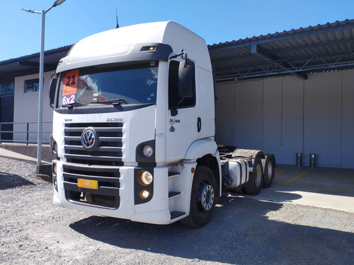 Volkswagen 25.360 Constel. 6x2 Tractor 2p 2021