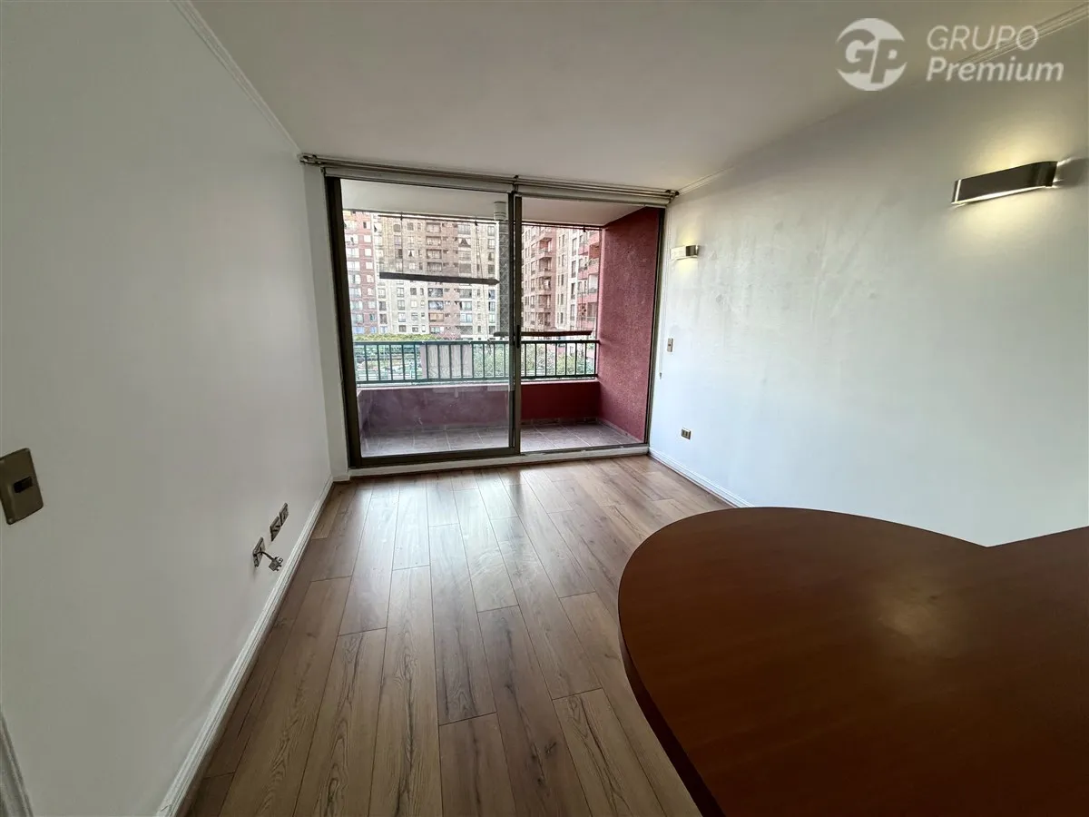 Imagen 2 de 21 de Departamento En Venta 1d Santiago Centro Con Estac Y Bodega