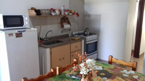 Imagen 2 de 14 de Casas De Tres Ambientes (comedor, 2 Dormitorios) Y Baño