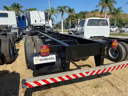 Imagem 6 de 8 de Vw 24-250 8x2 (bi-truck)