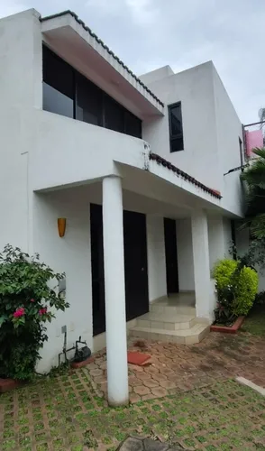 Casa 3 Recámaras Lomas De Cortés Norte De Cuernavaca