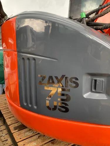 Hitachi Zaxis 75us-a Modelo 2005