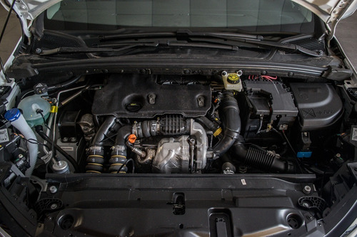 Imagen 12 de 15 de Citroën C4 Lounge 2021 1.6 Hdi 115 Feel Pack