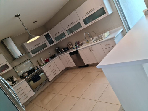 Se Vende Casa En Centro Sur, Claustros De Las Misiones, 4 Recamaras, 4.5 Baños..