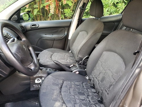 Peugeot 207 Passion 2010