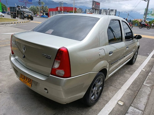 Imagen 10 de 25 de Renault Logan 1.6 Expression Aa