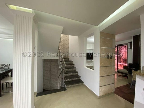 Imagen 15 de 22 de Julio Latouche Vende Hermoso Townhouse En Lomas Del Este Valencia 23-9286