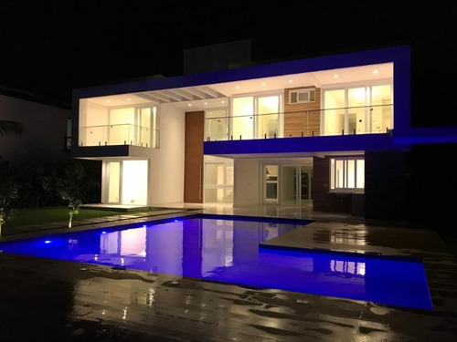 Casa Duplex Em Condominio 6 Quartos Suítes Sendo 1 Suite Master 550m2 Em Guarajuba - Adr724 - 68828754