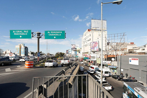Imagen 2 de 19 de Local Comercial Colectora Av. Gral. Paz. Ciudadela