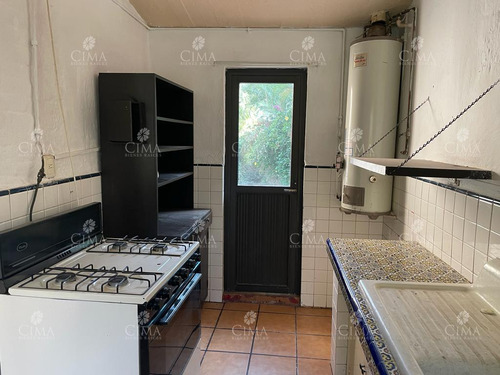 Venta Casa En Lomas De Atzingo - V312